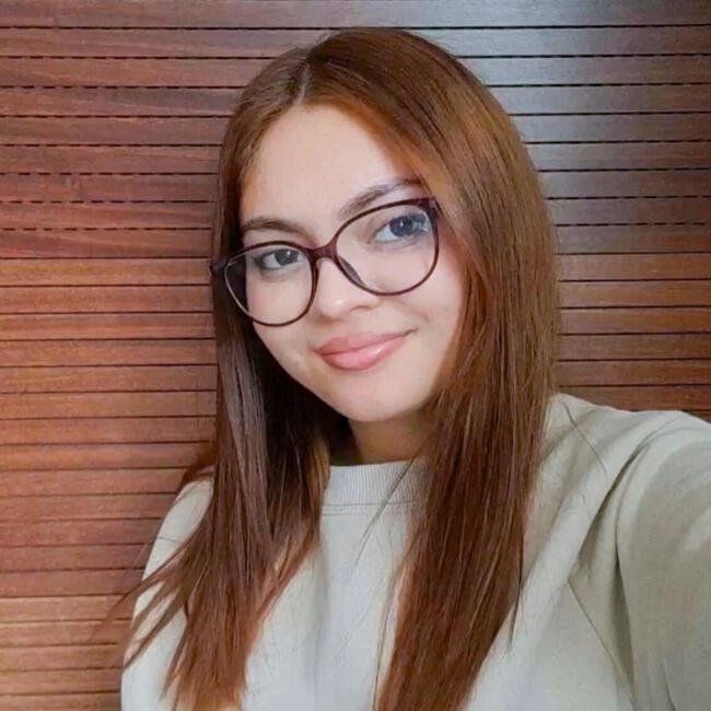 Babysitter in San Clemente: Lissett