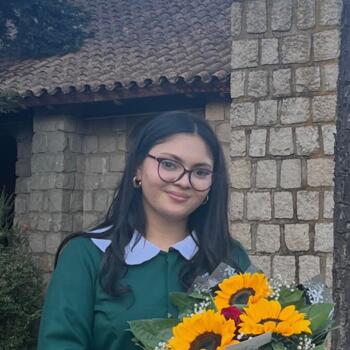 Babysitter in San Clemente: Lissett