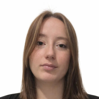 Babysitter in Beaumont-en-Véron: Elsa