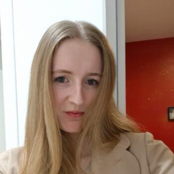 Babysitter in Arquenay: Savannah