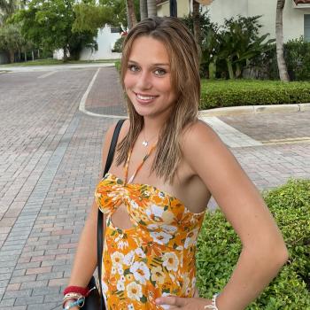 Babysitter in North Palm Beach: Ellie