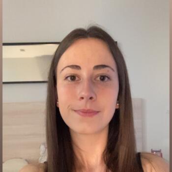 Babysitter in Clermont-Ferrand: Olivia