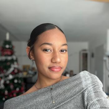 Babysitter in Saint-Zacharie: Sarah