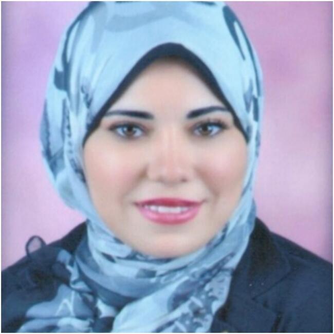 جليسة أطفال في القاهرة: Amany