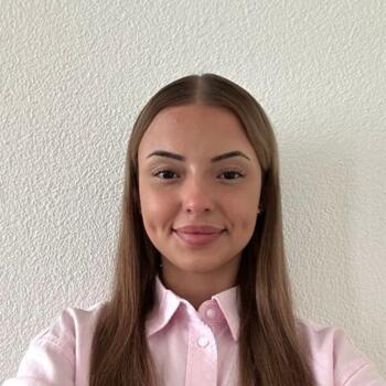 Babysitter Elgg: Djellza