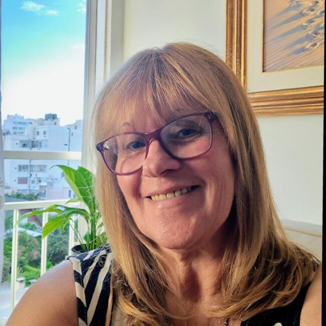 Babysitter in Montevideo: Yoli