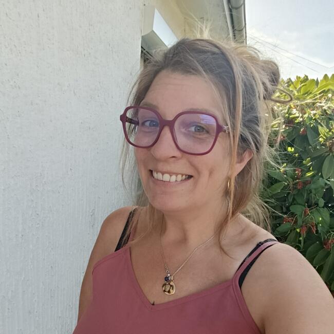 Babysitter in Saint-Clair-de-la-Tour: Natacha