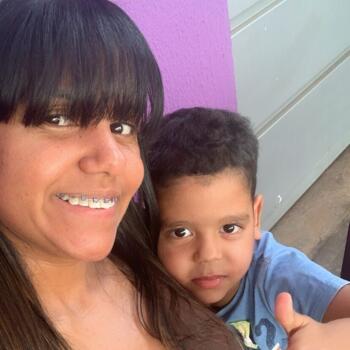 Babysitter in Paris: Eslaine