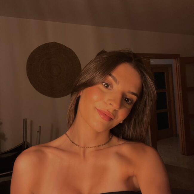 Babysitter in Borriol: Lluna