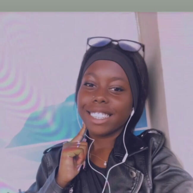 Babysitter in Aix-les-Bains: Chamsia