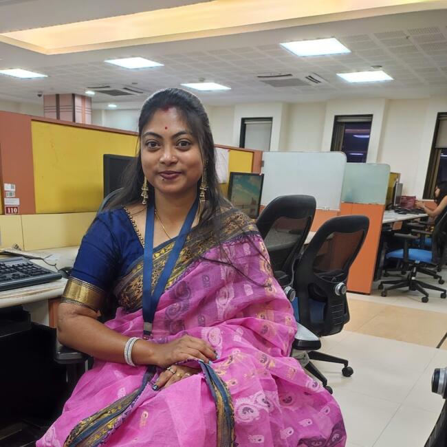 कोलकाता में बेबीसिटर: CAMELIA