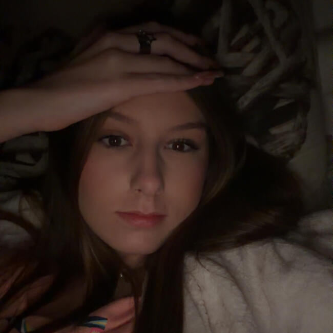 Babysitter in Palau-del-Vidre: Jade