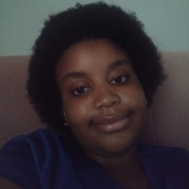 Babysitter in Cape Town: Loraine
