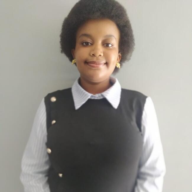 Babysitter in Cape Town: Loraine