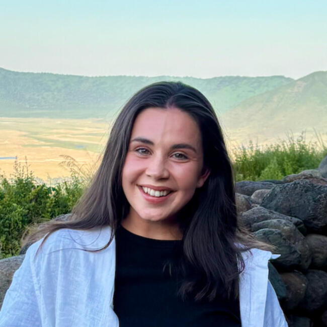 Babysitter in Sunshine Coast: Bailey