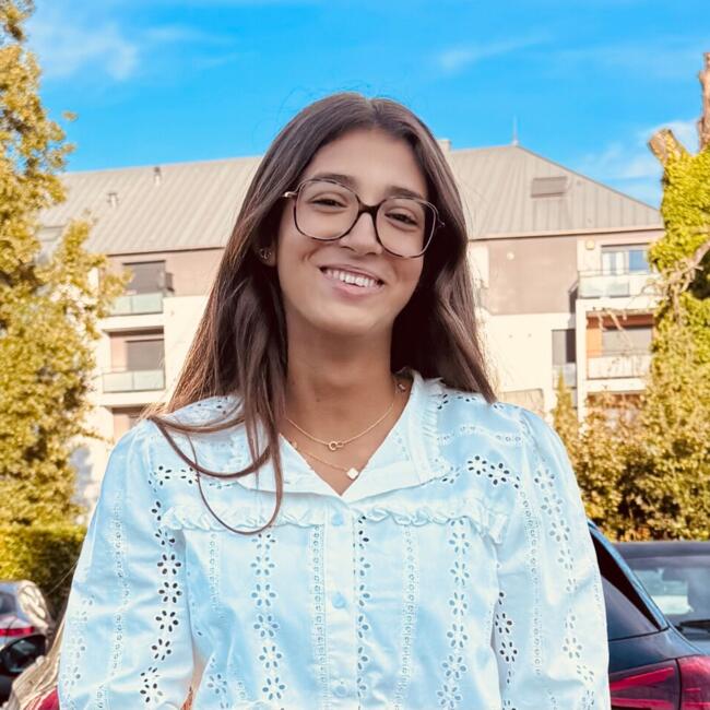 Babysitter in Les Sorinières: Manel