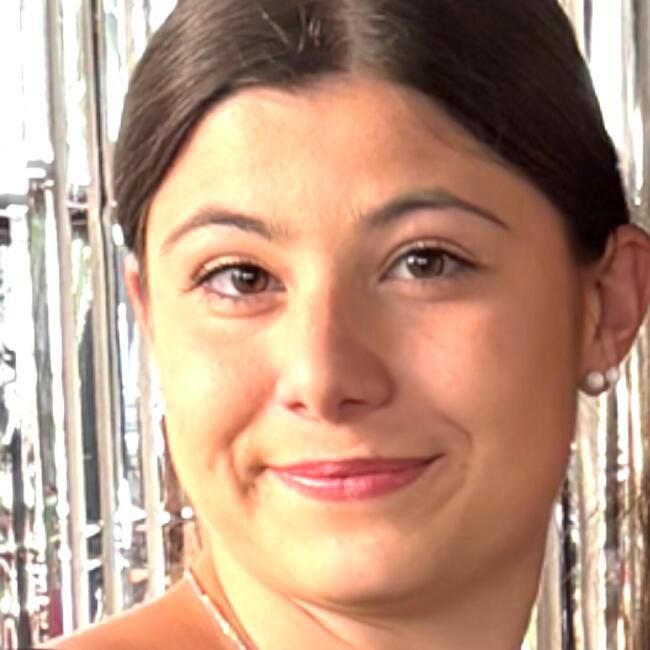 Babysitter in Puimisson: Alicia