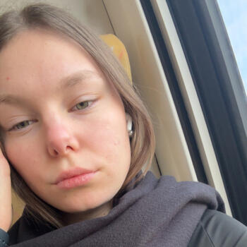 Babysitter in Istres: Ema