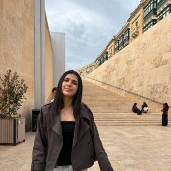 Babysitter in Vienna: Rubina