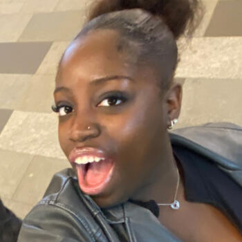 Babysitter in Dunstable: Daniella