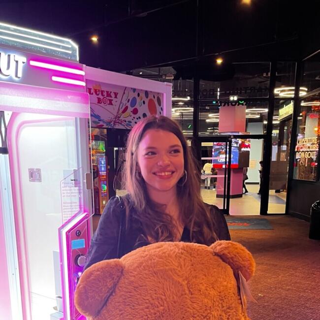 Babysitter in Villeneuve-le-Comte: Mathilde