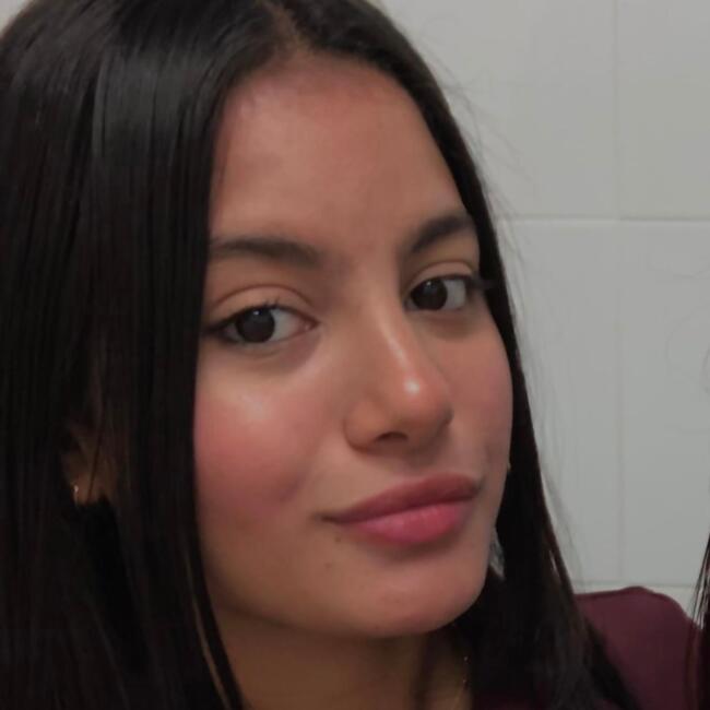 Babysitter in Oviedo: Sara