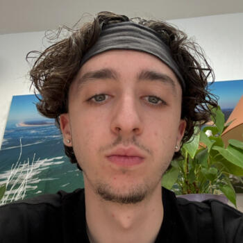 Babysitter in Le Bouscat: Alexis