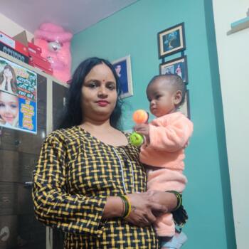 Babysitter Delhi: Kamlesh
