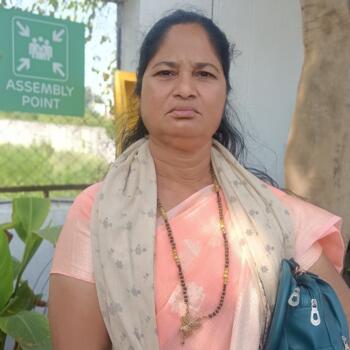 दिल्ली में बेबीसिटर: Maahi