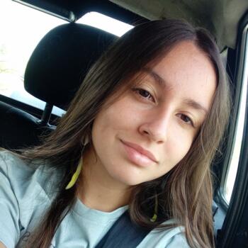Babá em Palhoça: Leticia P.P