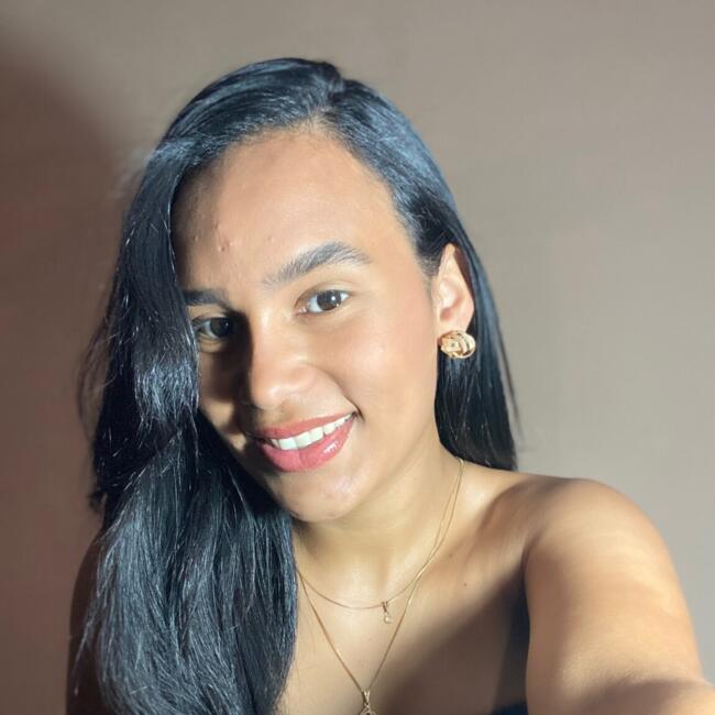 Babá em Arcoverde: Angélica
