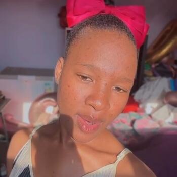 Babysitter Johannesburg: Lucy