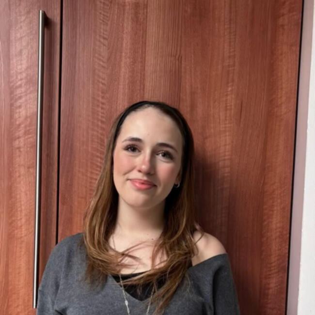 Babysitter in Bléré: Lilou