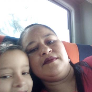 Babysitter Marinilla: Yucendi