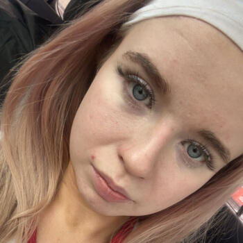 Babysitter in Newtown Cunningham: Shauna
