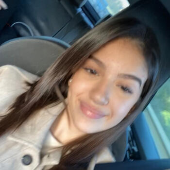 Baby-sitter in Levallois-Perret: Lina