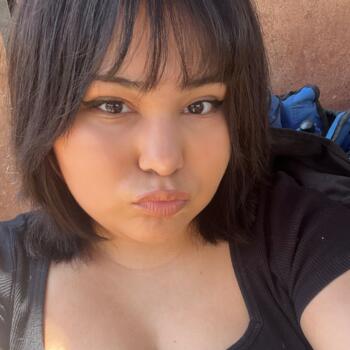 Babysitter San Fernando: Alyx N.