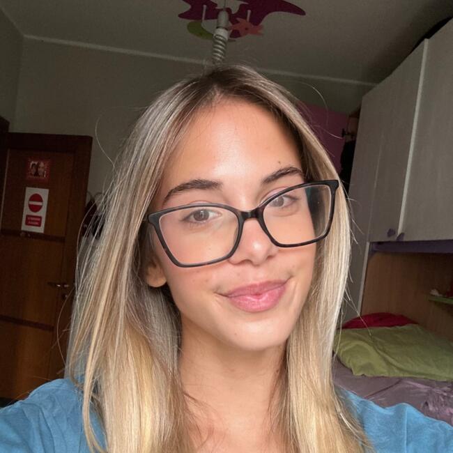 Babysitter a Scafati: Simona