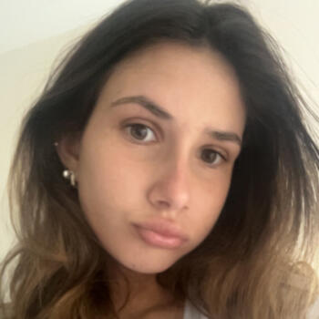 Babysitter in Auckland: Kate
