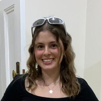 Babysitter in Adelaide: Holly