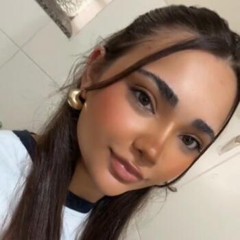 Babysitter in Nova Friburgo: Yasmin Mirada