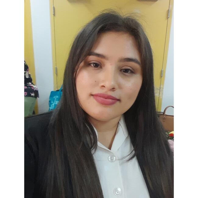 Babysitter in Burunga: Kelly Cruz