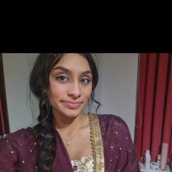 Babysitter Leeds: Arshdeep