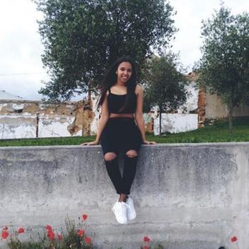 Babysitter Fogueteiro: Sara