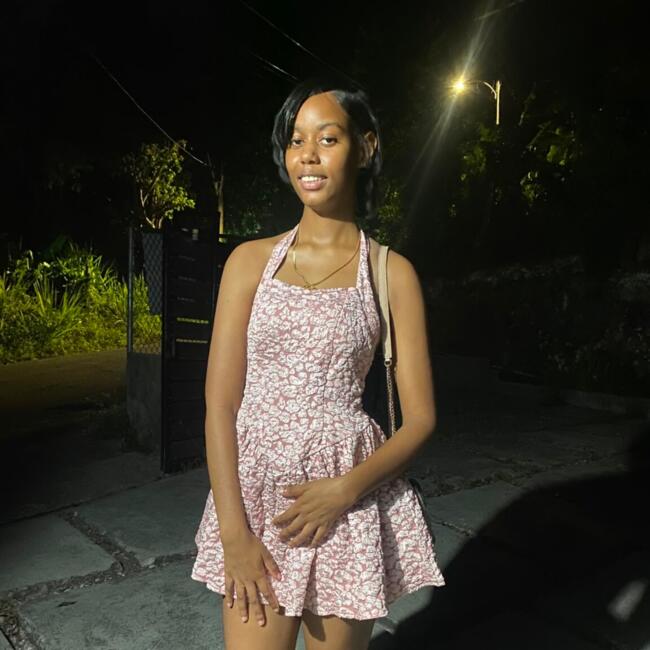 Babysitter in Montego Bay: Chloé