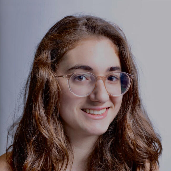 Babysitter in Grenoble: Amélie