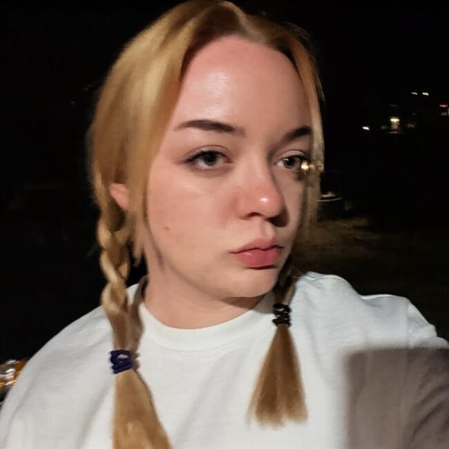 Babysitter in Danielson: Talia