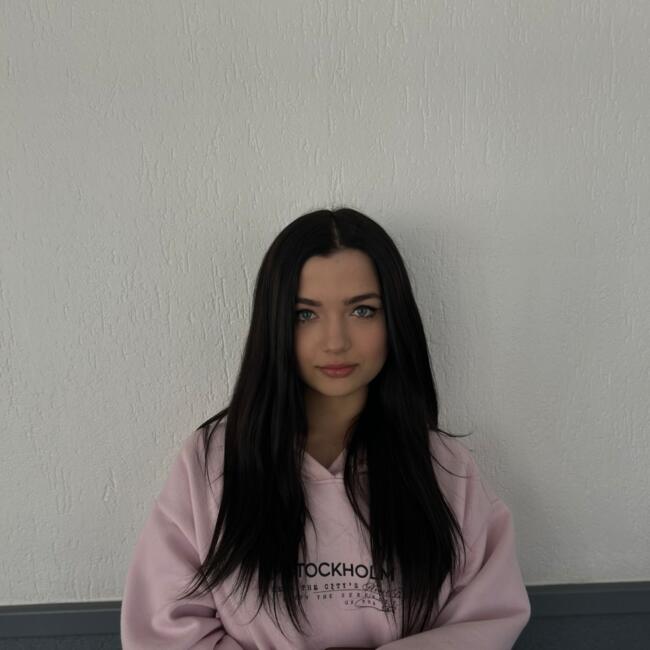 Babysitter in Auribeau-sur-Siagne: Liza