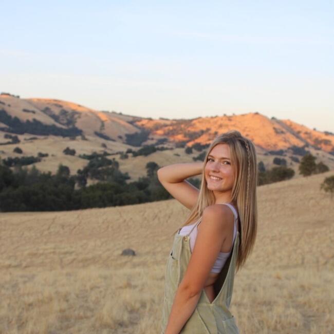 Babysitter in Roseville: Callie