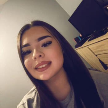 Babysitter in Saint-Genis-les-Ollières: Mandy
